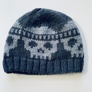 GAP KIDS acrylic skull-themed hat size S/M